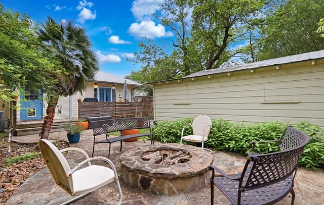 310  Queen Anne Ct, San Antonio, TX 78209 — photo 3