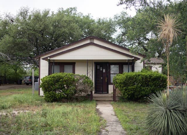 4714 E Southcross, San Antonio, TX 78222 — photo 2