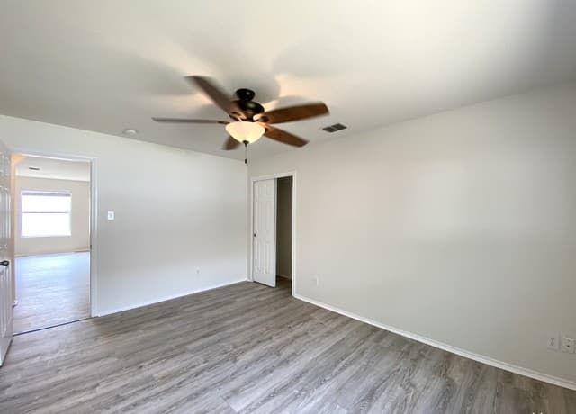 16511  Caballo Valley, Selma, TX 78154 — photo 13
