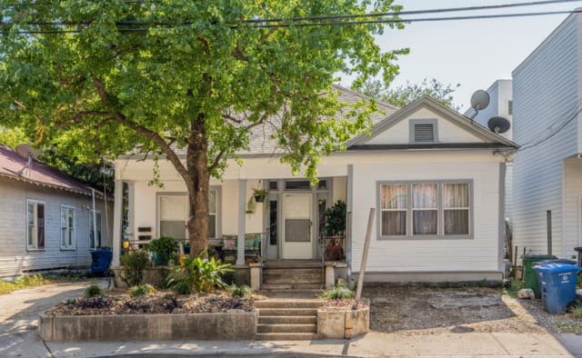 302 E Cevallos Unit 1, San Antonio, TX 78204 — photo 2