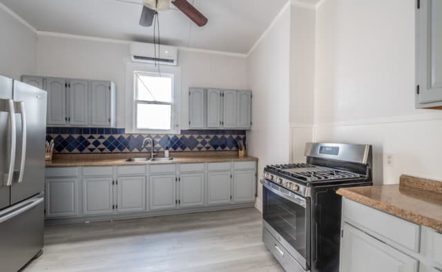302 E Cevallos Unit 1, San Antonio, TX 78204 — photo 4