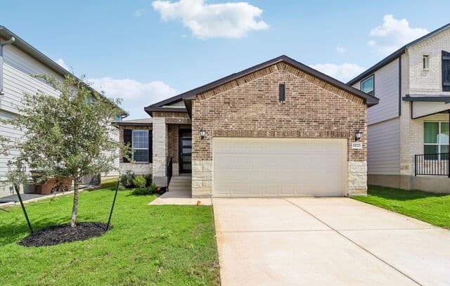 14323 Walker Bend