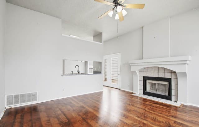 6322  Village Arbor, San Antonio, TX 78250 — photo 2