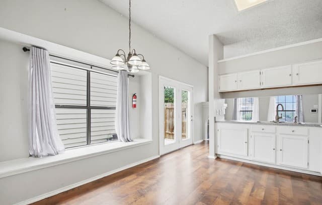 6322  Village Arbor, San Antonio, TX 78250 — photo 5