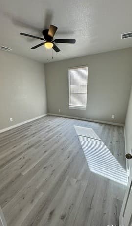 800 W Russell Pl, San Antonio, TX 78212 — photo 11