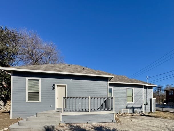 800 W Russell Pl, San Antonio, TX 78212 — photo 3