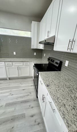800 W Russell Pl, San Antonio, TX 78212 — photo 7