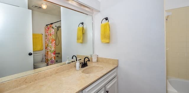 7711  Callaghan Rd Unit APT 714, San Antonio, TX 78229 — photo 2