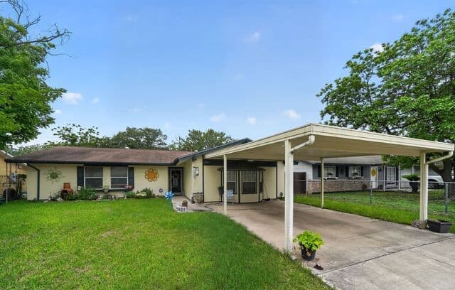 7623 Glen Mont