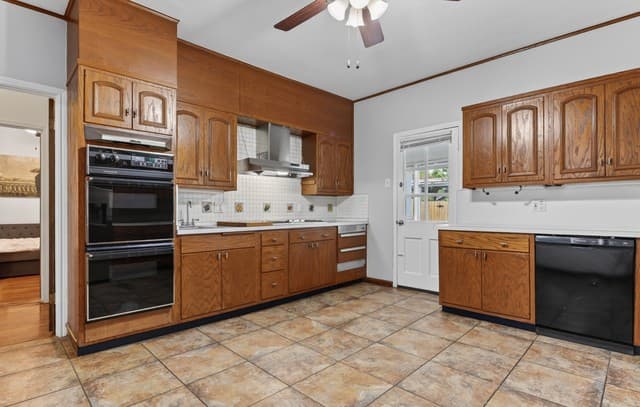 110  Sunrise Dr., San Antonio, TX 78228 — photo 7