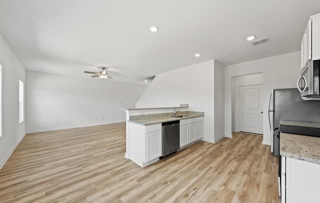 11523  Woodpecker Dr, San Antonio, TX 78223 — photo 10