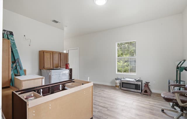 1021  Center St, San Antonio, TX 78202 — photo 12