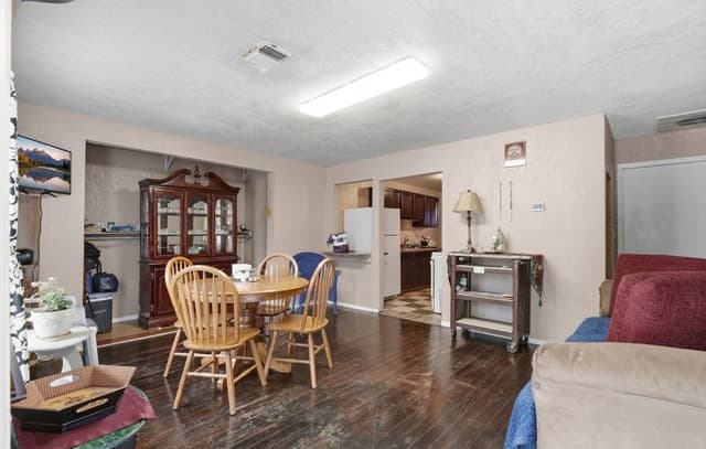 1021  Center St, San Antonio, TX 78202 — photo 16