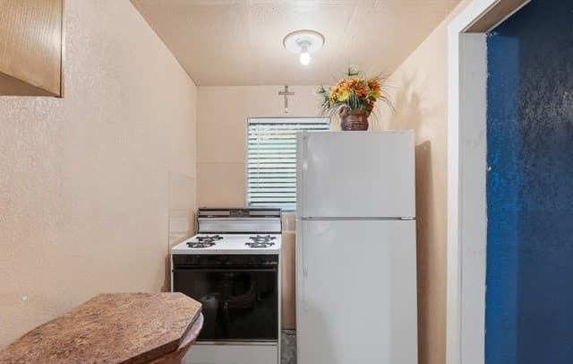 1021  Center St, San Antonio, TX 78202 — photo 5