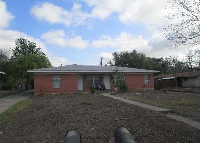 207 Sunnyland