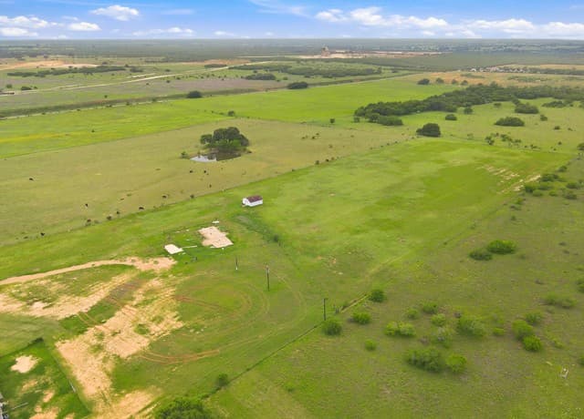 4488  State Highway 97 W, Floresville, TX 78114 — photo 17