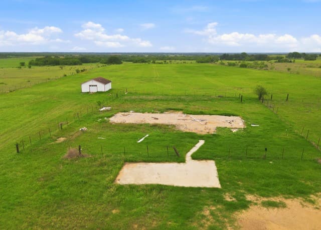 4488  State Highway 97 W, Floresville, TX 78114 — photo 8