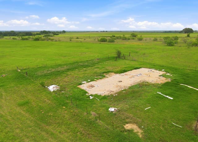 4488  State Highway 97 W, Floresville, TX 78114 — photo 9