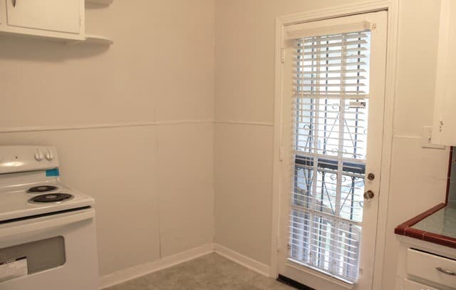 2825 W Woodlawn Ave, San Antonio, TX 78228 — photo 10