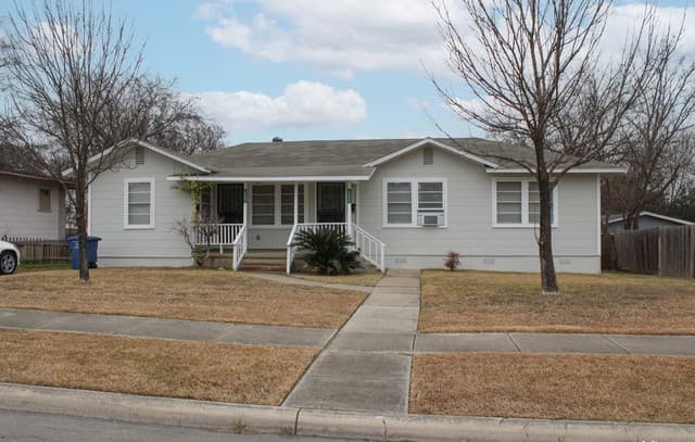 2825 W Woodlawn Ave, San Antonio, TX 78228 — photo 2