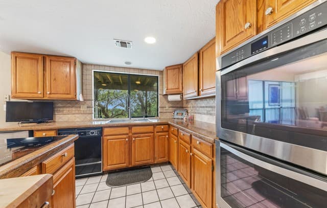 8017  Kenilworth, Spring Branch, TX 78070 — photo 13