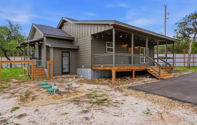 833  Canyon Oaks Dr, Canyon Lake, TX 78133 — photo 3