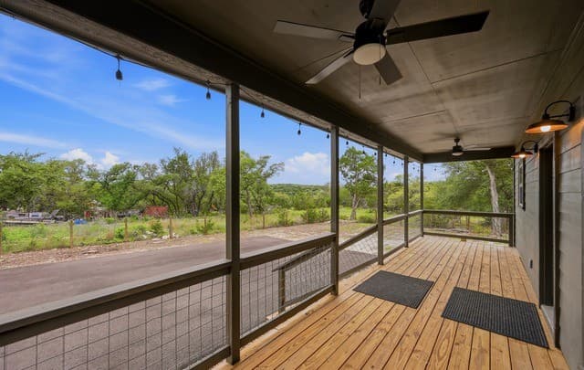 833  Canyon Oaks Dr, Canyon Lake, TX 78133 — photo 7