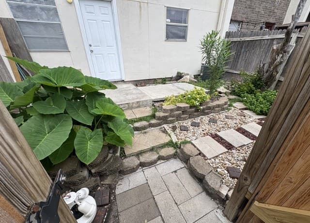 6427  Wurzbach Unit 36, San Antonio, TX 78240 — photo 17