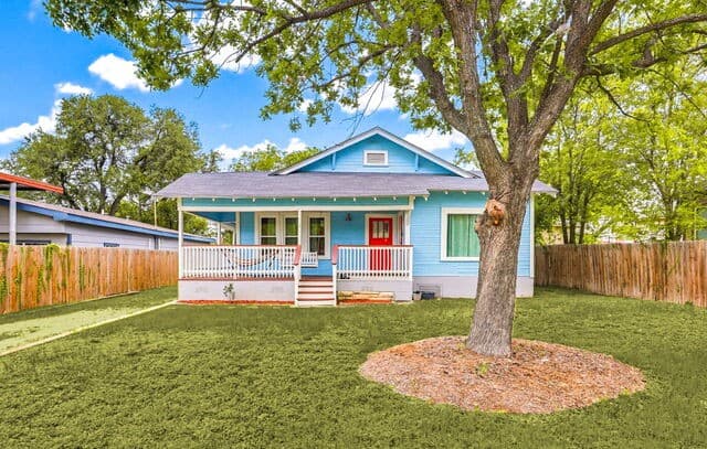 239 E Ligustrum