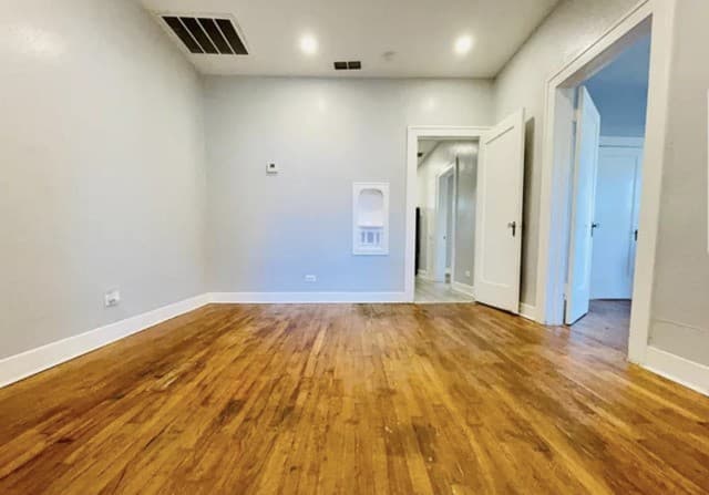 2907 N Elmendorf, San Antonio, TX 78201 — photo 7