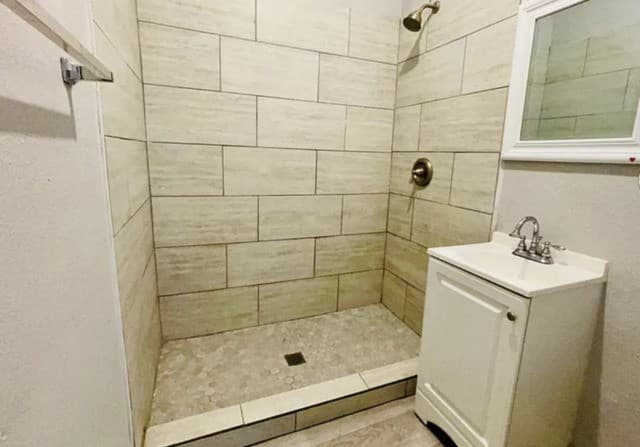 2907 N Elmendorf, San Antonio, TX 78201 — photo 9