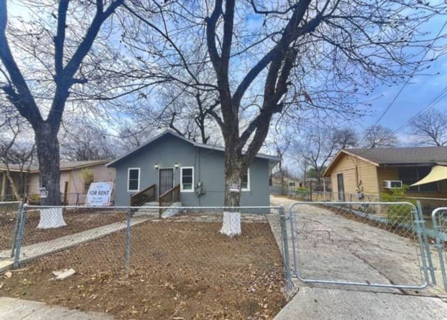 1217  Keats, San Antonio, TX 78211 — photo 2