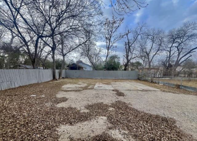 1217  Keats, San Antonio, TX 78211 — photo 3