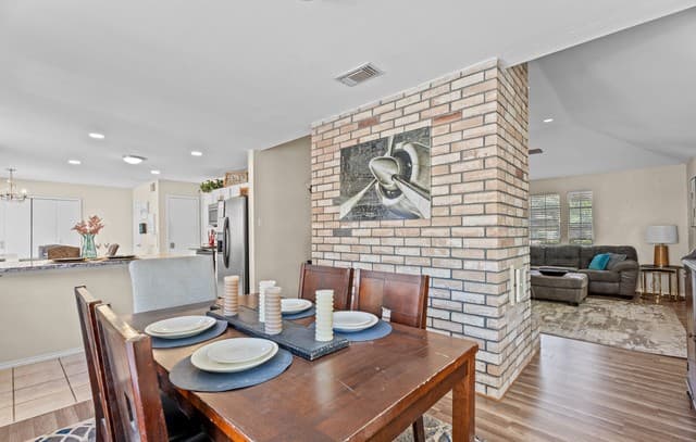 9219  Broxton Dr, San Antonio, TX 78240 — photo 12