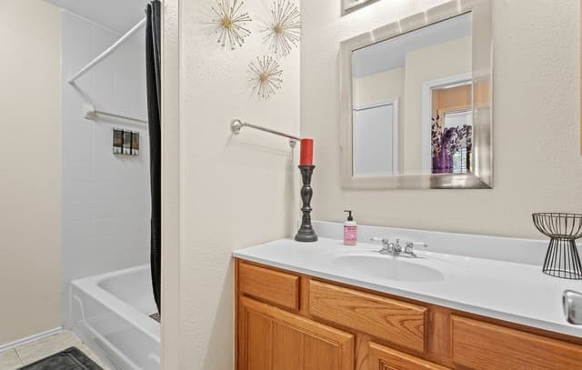 9219  Broxton Dr, San Antonio, TX 78240 — photo 18
