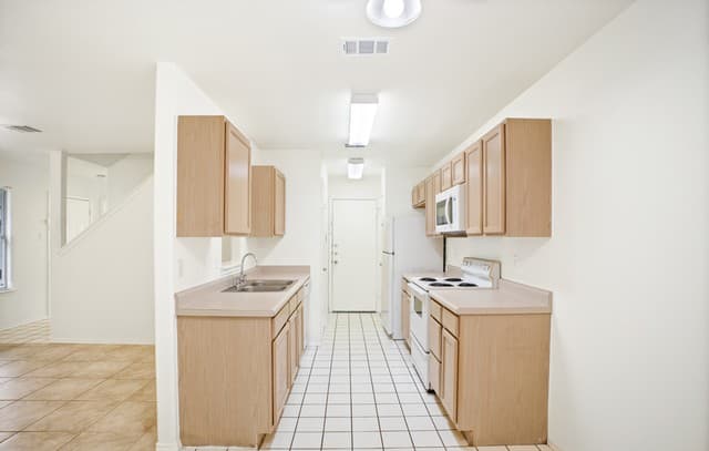 6054  Bantry Bay, San Antonio, TX 78240 — photo 9