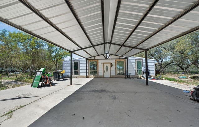 21633  S Jett Rd, San Antonio, TX 78264 — photo 2