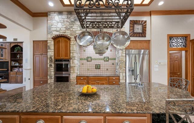 8040  Rolling Acres Trail, Fair Oaks Ranch, TX 78015 — photo 13