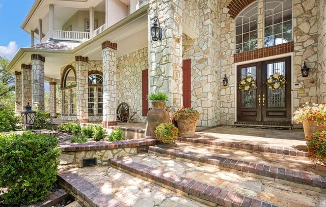 8040  Rolling Acres Trail, Fair Oaks Ranch, TX 78015 — photo 3