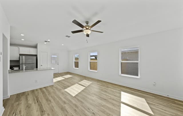 15118  Waterow View, Von Ormy, TX 78073 — photo 6