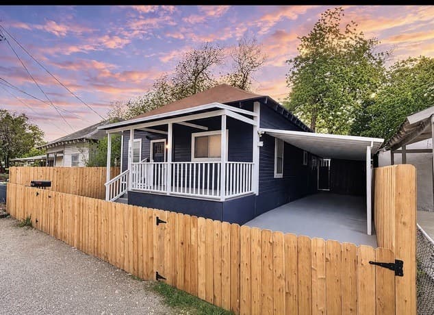 105  Dewitt