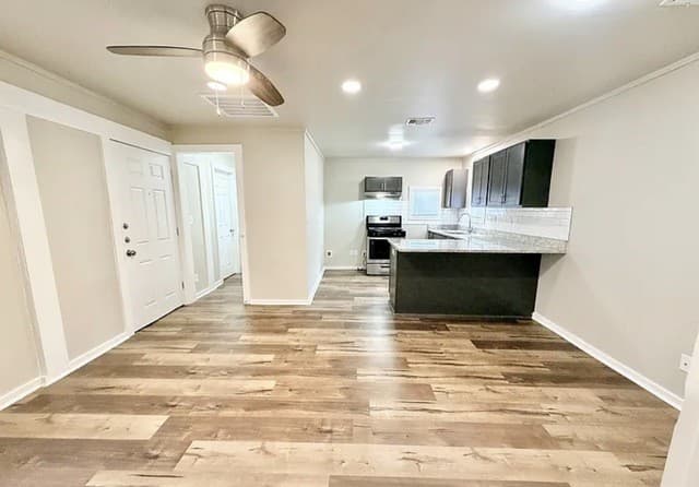 105  Dewitt, San Antonio, TX 78204 — photo 16