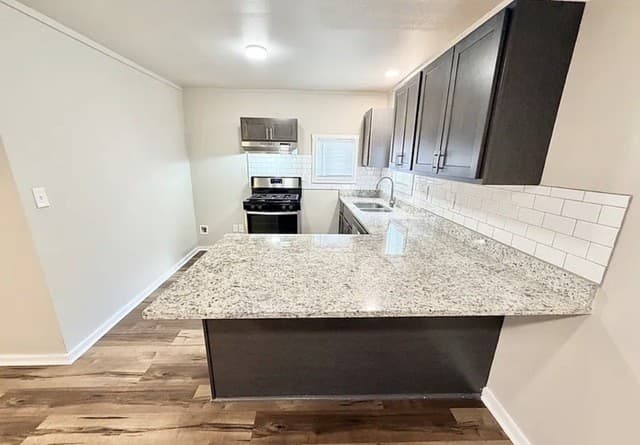 105  Dewitt, San Antonio, TX 78204 — photo 17