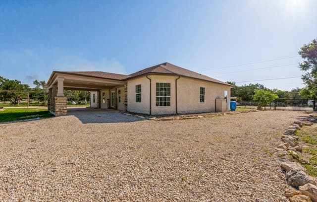 72  Jana Ln, Spring Branch, TX 78070 — photo 5