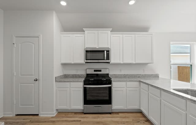 4022  Lena Gardens, Von Ormy, TX 78073 — photo 10