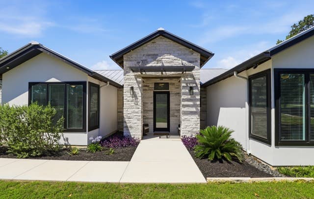 117  Chisum, La Vernia, TX 78121 — photo 4