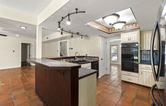 2807  Burnt Oak St, San Antonio, TX 78232 — photo 17