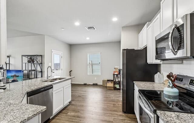 20045  Huckleberry St, Lytle, TX 78052 — photo 15