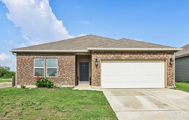 20045  Huckleberry St, Lytle, TX 78052 — photo 2