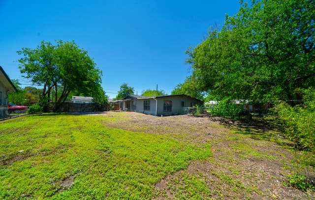 971  Chalmers Ave, San Antonio, TX 78211 — photo 23
